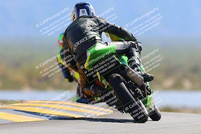 media/Oct-09-2022-SoCal Trackdays (Sun) [[95640aeeb6]]/Turn 9 Backside (120pm)/